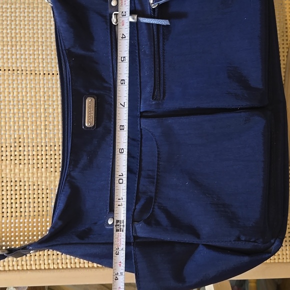 Baggallini large bags - Picture 3 of 9